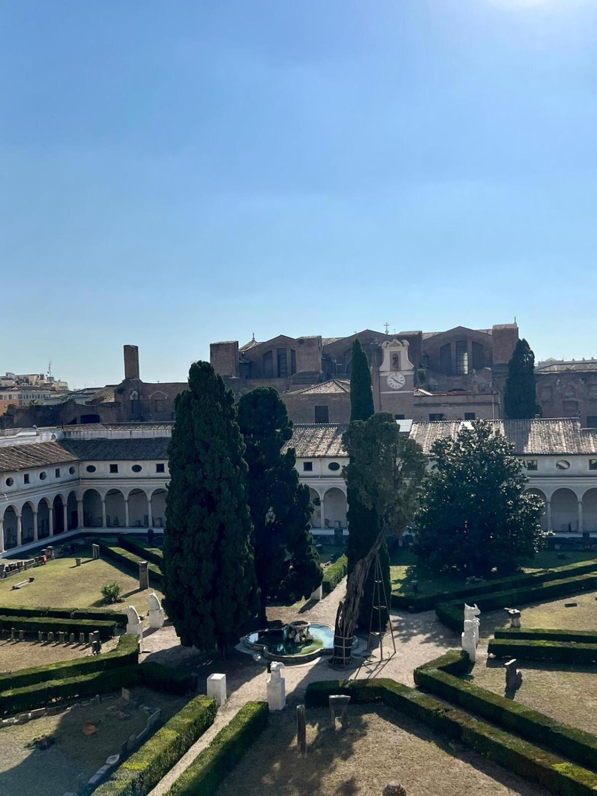 Camera X2 Con Magnifica Vista Sul Chiostro Di Michelangelo E Le Terme Di Diocleziano Rom Exteriör bild