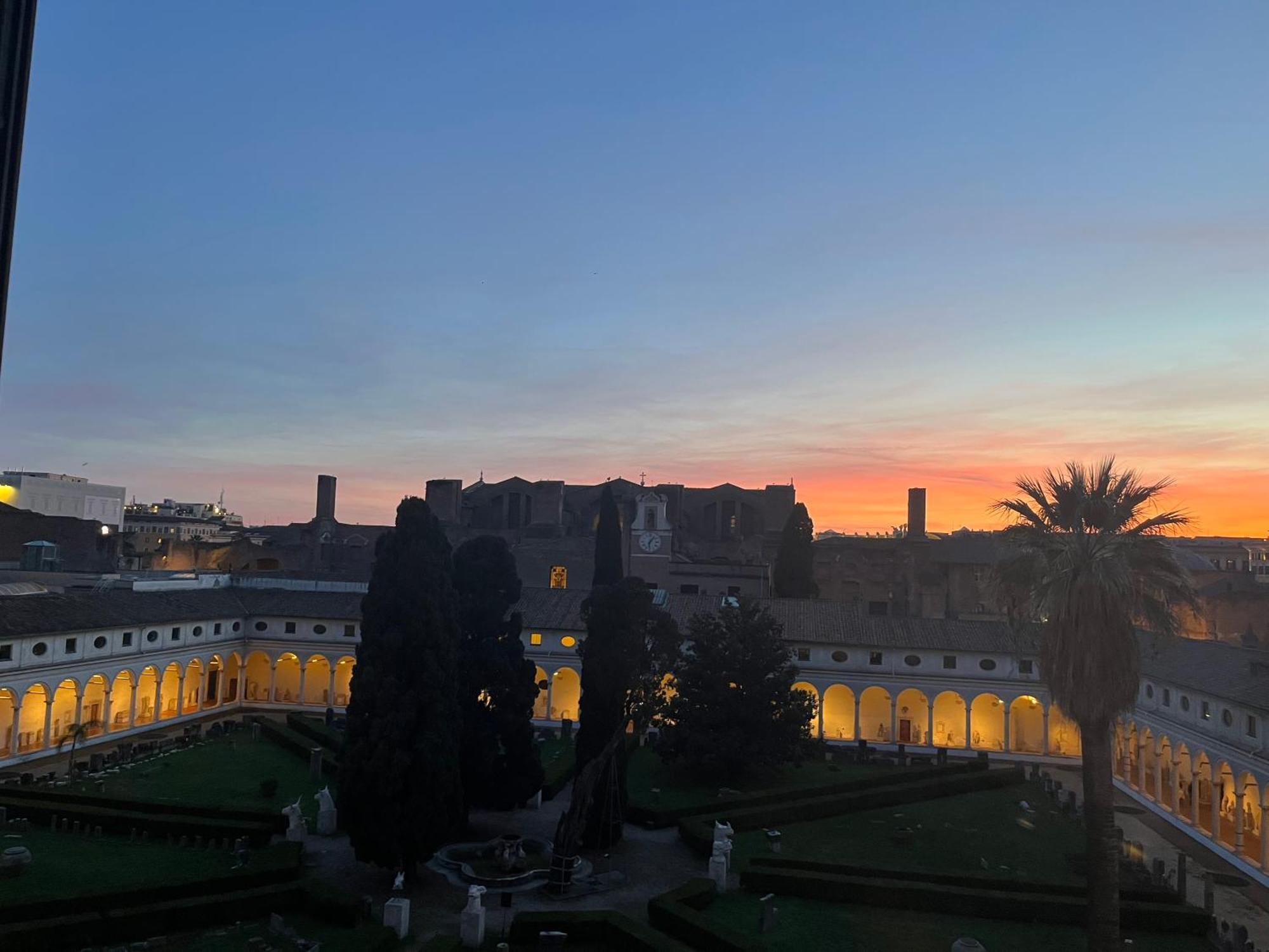 Camera X2 Con Magnifica Vista Sul Chiostro Di Michelangelo E Le Terme Di Diocleziano Rom Exteriör bild